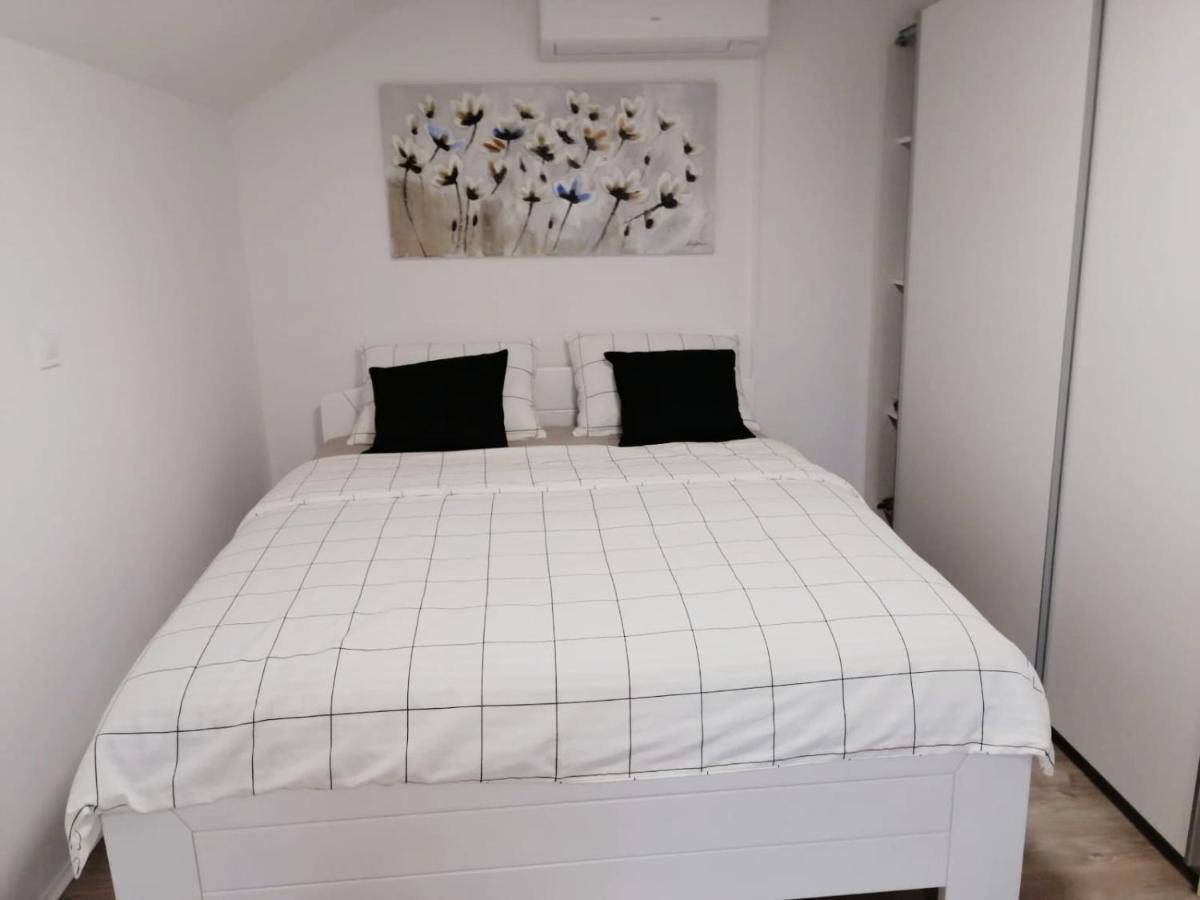 Zefir Apartments Premantura Luaran gambar