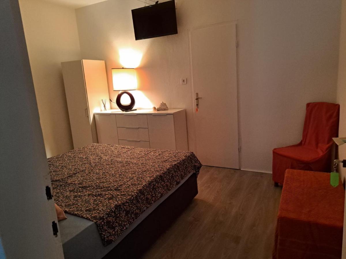 Zefir Apartments Premantura Luaran gambar