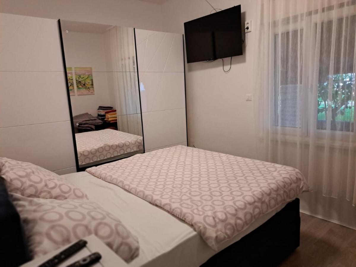 Zefir Apartments Premantura Luaran gambar
